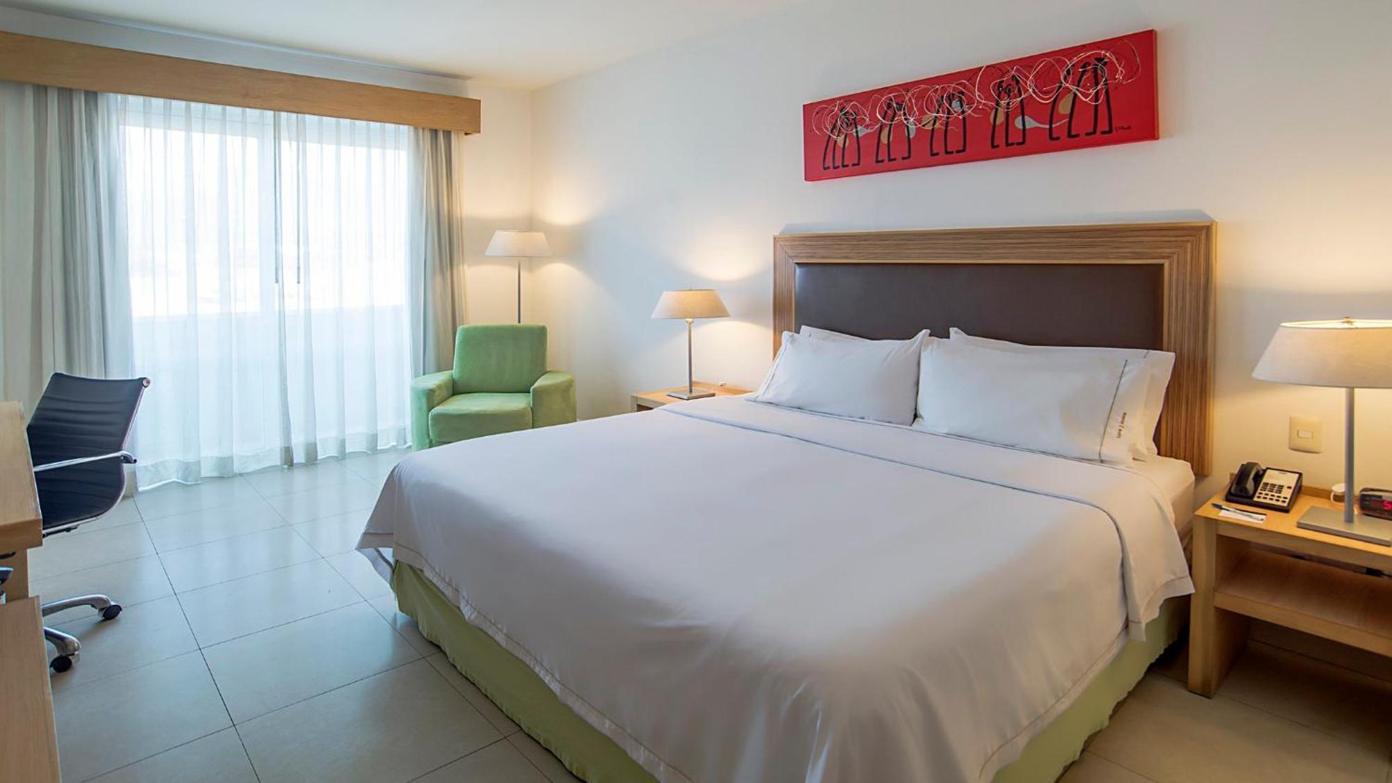 Express By Ihg Hotel Manzanillo